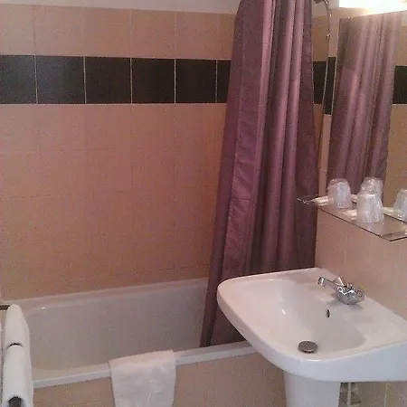 Amaya Ambares-et-Lagrave