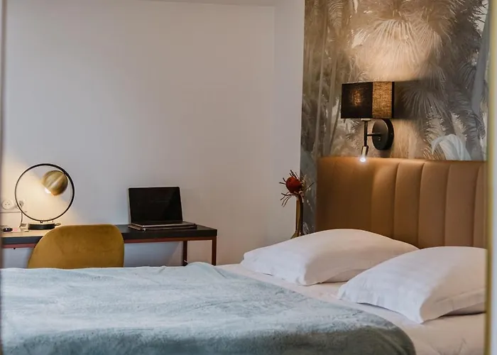 Amaya 3* Ambares-et-Lagrave